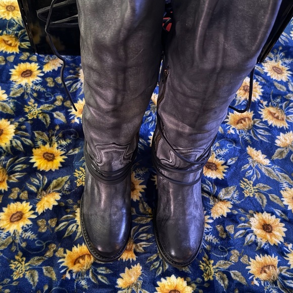 FREEBIRD BY STEVEN DISTRESSED GRAY OVER THE KNEE BOOTS BACK LACE UP - Picture 8 of 11